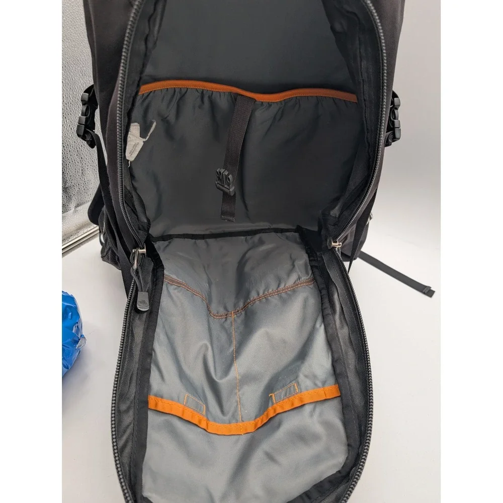 The North Face Heckler Backpack Black Outdoor Hiking Daypack Bag READ!